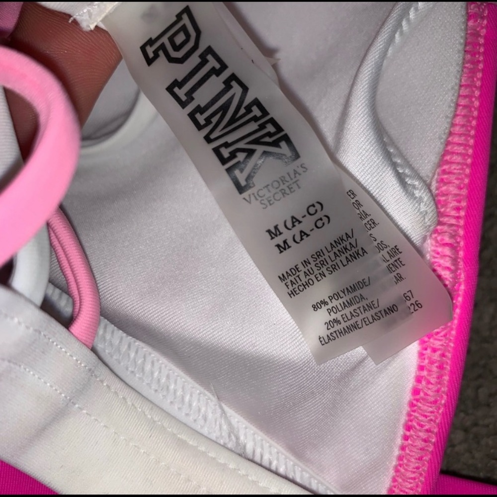 Victoria’s Secret Bikini - Picture 6 of 8